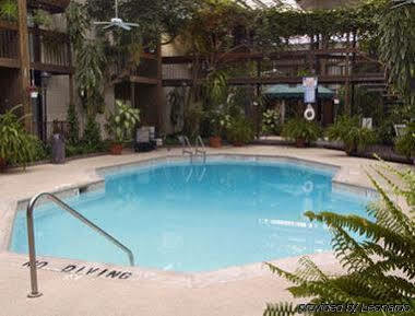 מלון Super 8 By Wyndham אוזונה מראה חיצוני תמונה